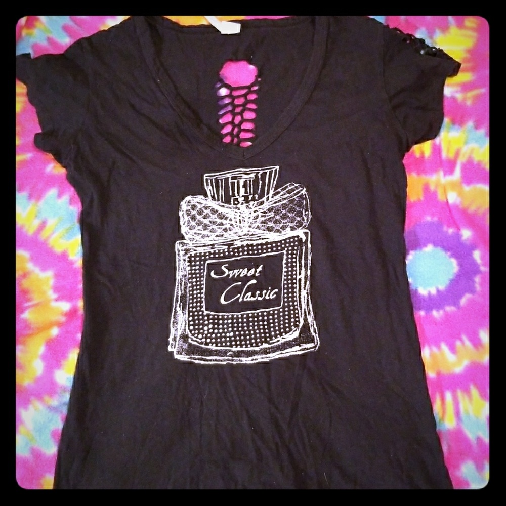 Black shirt